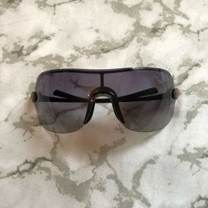 Early 2000s vintage gucci sunglasses